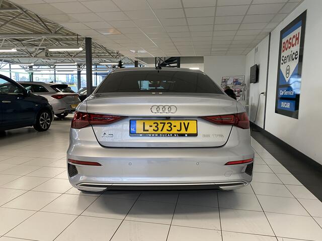 Audi A3 Limousine 35 TFSI Business edition Adaptieve cruise contr. + Parkeerassistent