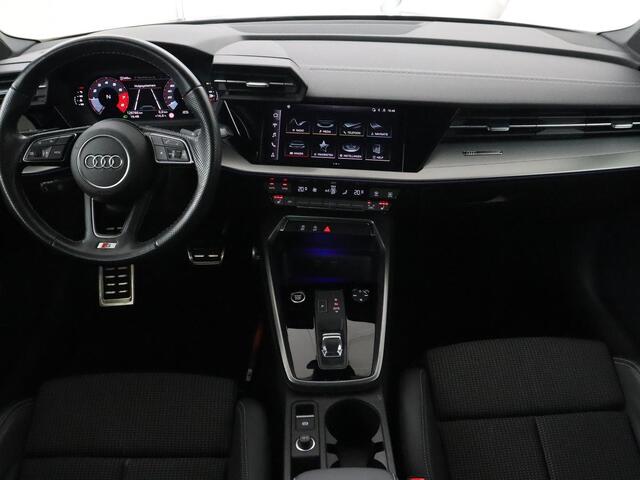 Audi A3 30 TFSI edition one | Stoelverwarming | Matrix LED | Virtual Cockpit | Carplay | Half leder | Navigatie | Parkeerhulp