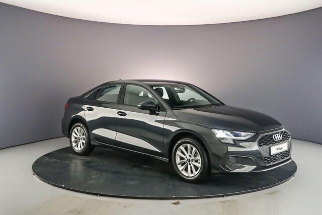 Audi A3 Limousine 30 TFSI Business edition | Cruise control | Carplay | Parkeer sensoren |