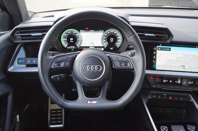 Audi A3 Sportback 45 TFSIe (245pk) 3X S-line Matrix LED/HUD/BenO/19 inch VOL!