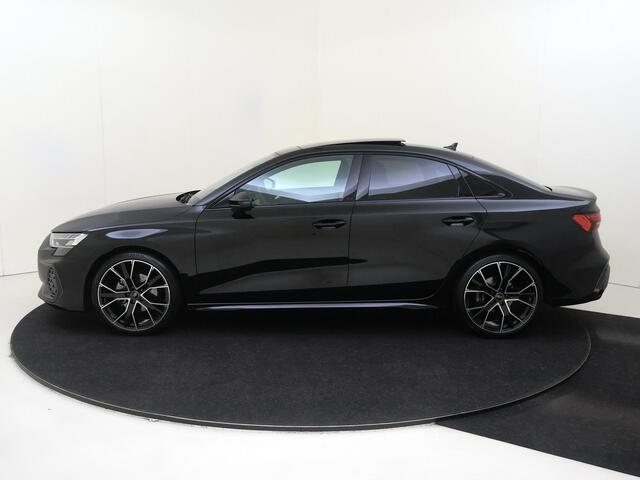 Audi A3 Limousine 35 TFSI S edition | Panoramadak | SONOS audio | Parkeerassistent | Achteruitrijcamera | Adaptieve cruise control | Virtual cockpit Plus | Alcantara/leder bekleding | Navigatie |