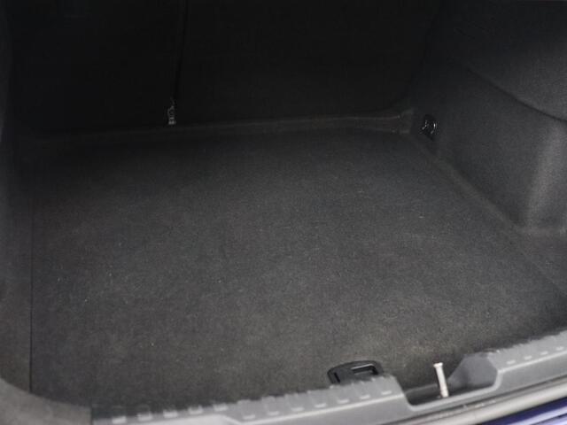 Audi A3 35 TFSI S edition | Panoramadak | Virtual Cockpit | Full LED | Carplay | Sportstoelen | Half leder | Navigatie | Climate control | Parkeerhulp | Bluetooth