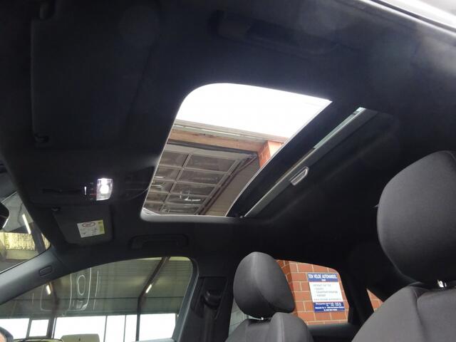 Audi A3 1.0 TFSI Sport S-Line Edition, Panorama