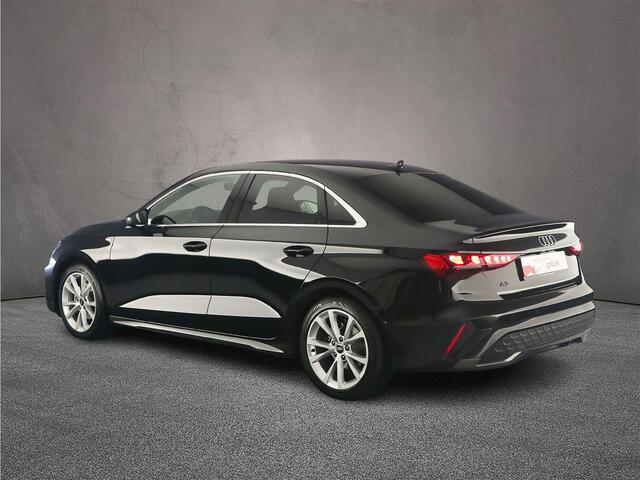 Audi A3 Limousine 30 TFSI S edition | ACC | Camera | Full-led | Parking plus | Carplay |