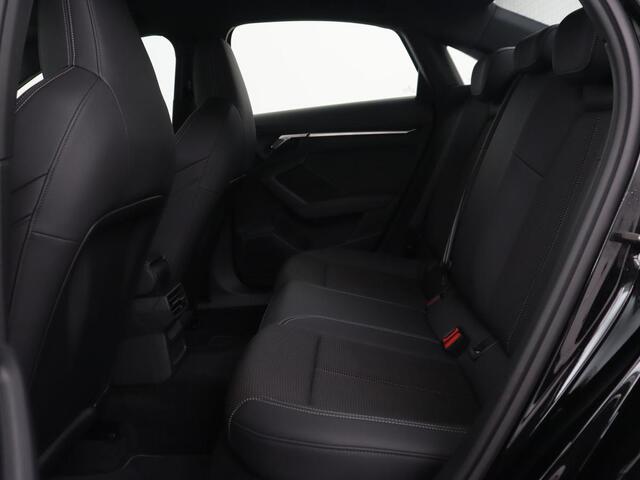 Audi A3 30 TFSI S edition | Stoelverwarming | Park Assist | Carplay | Sportstoelen | Half leder | Virtual Cockpit | Full LED | Navigatie | Bluetooth | Climate control | Cruise control