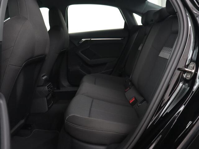 Audi A3 30 TFSI Business edition | Trekhaak | Adaptive cruise | Carplay | Park Assist | Climate control | Virtual Cockpit | Full LED | Sportstoelen | Navigatie | Parkeerhulp