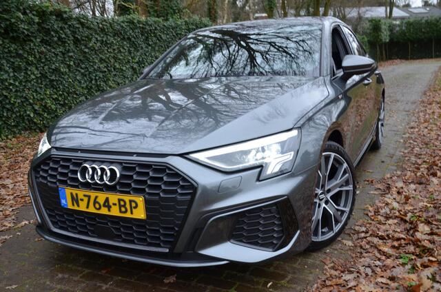 Audi A3 Limousine 35 TFSI S Line edition Automaat/Ecc/Pdc/Virtual-Dashbord/Navi/Adaptive Cr-Controle/18-Inch Lmv/Led