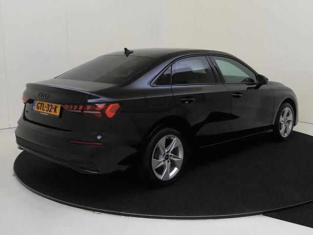 Audi A3 Limousine 35 TFSI Advanced edition | Parkeerassistent | Audi virtual cockpit plus | Cruise control | CarPlay | Navigatie Plus | Parkeersensoren | Dynamische knipperlichten |