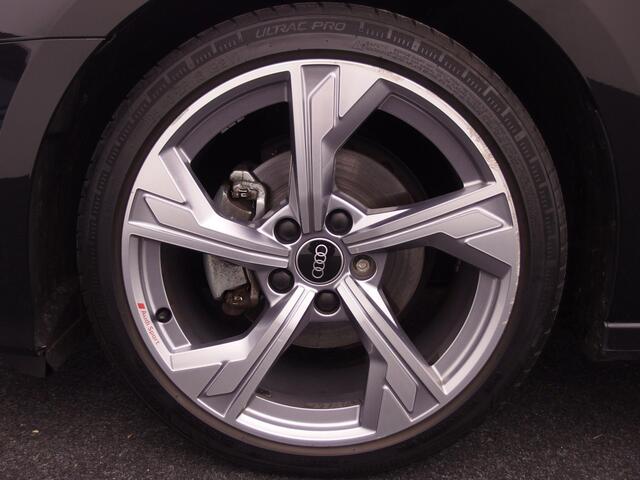 Audi A3 Limousine 30 TFSI S edition AUTOMAAT / S-LINE / NAVI / CLIMA / PDC / BLUETOOTH / DAB+ / CARPLAY / FULL LED / NL-AUTO