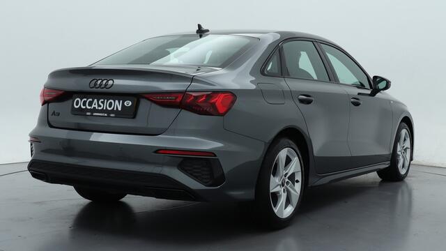 Audi A3 Limousine 30 TFSI S-Line edition 110 pk S-Tronic Zwart optiek | LMV | PDC | Navigatie | Carplay 36