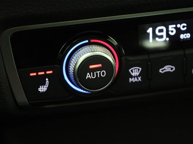 Audi A3 Limousine 35 TFSI/150PK S Line · Panoramadak · Trekhaak · Camera + Parkeersensoren