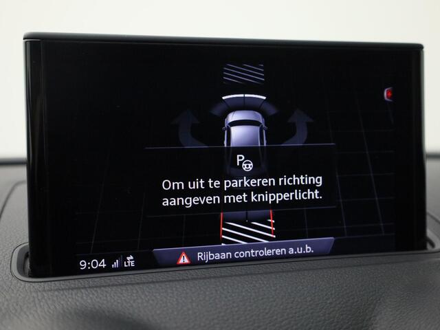 Audi A3 Limousine 35 TFSI/150PK S Line · Panoramadak · Trekhaak · Camera + Parkeersensoren