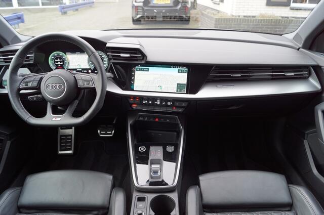 Audi A3 Sportback 45 TFSI e (245pk) S-line LED/RS Stoelen Leer/19 inch/S3 look