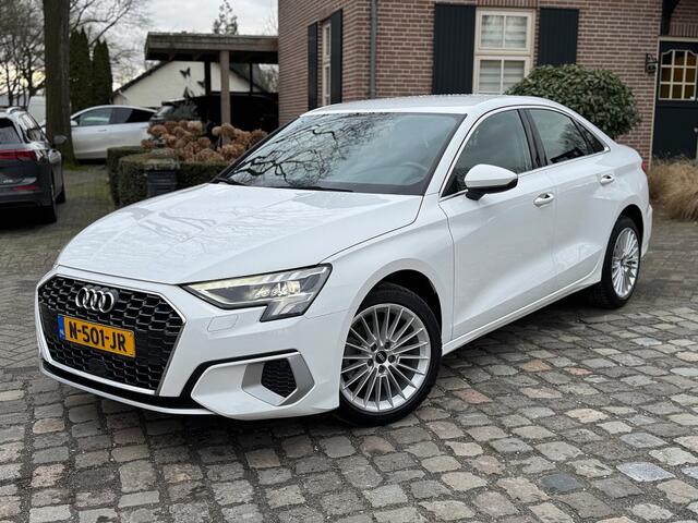 Audi A3 Limousine 30 TFSI autom Advanced edition digidash,ecc,lmv,led,navi,sportstoelen,chroom