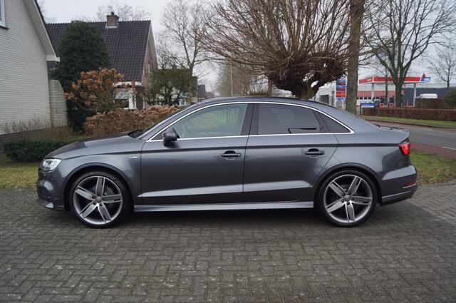 Audi A3 Limousine 35 TFSI (150pk) 2X S-line LED/Navi/19 inch/NAP/Cruise