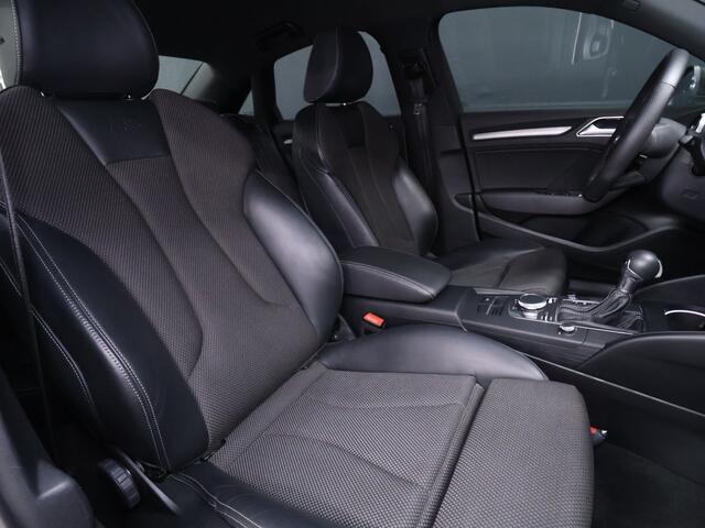 Audi A3 Limousine 35 TFSI CoD Advance Sport S Line [CAMERA, 2X S LINE, VIRTUAL COCKPIT, STOELVERWARMING, CRUISE CONTROL, NIEUWSTAAT]