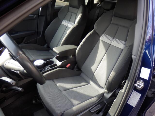 Audi A3 Limousine 35 TFSI Bns edition I Comfort stoelen I Afn. trekhaak I