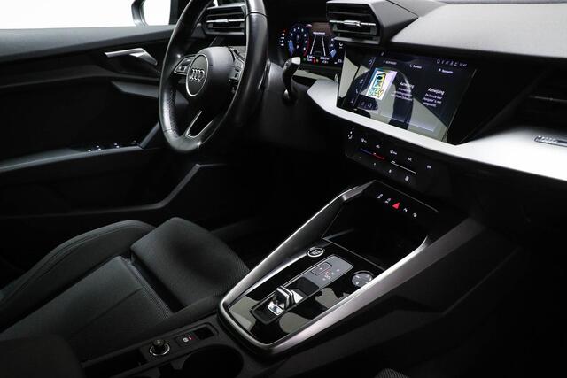 Audi A3 Limousine 30 TFSI S-Line Business edition | PARKEER PACK | DAB | APPLE | DRAADLOZE LADER