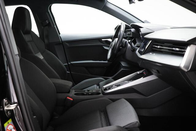 Audi A3 Limousine 30 TFSI S-Line Business edition | PARKEER PACK | DAB | APPLE | DRAADLOZE LADER