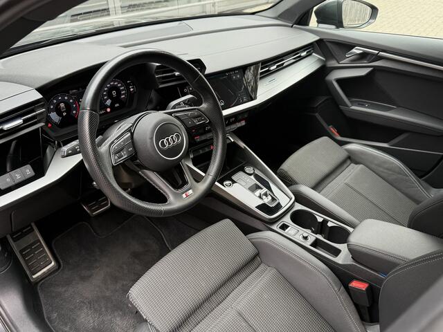 Audi A3 Limousine 30 TFSI AUT. *!* 2x S-LINE *!* CARPLAY/ LED/ 18 INCH/ BLACK OPTIEK/ PRIVACY GLAS *!*