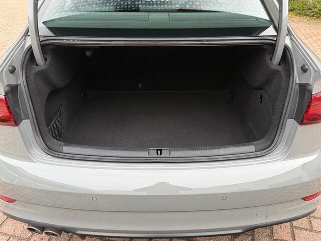 Audi A3 Limousine 35 TFSI CoD S-Line ? ACC ? Virtual ? Pano