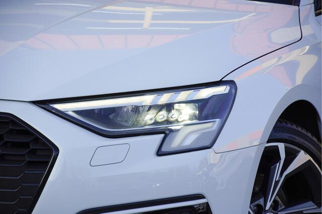 Audi A3 Limousine 30 TFSI Automaat! Advanced Edition BJ2021 Lmv 18" | Led V+A | Pdc | Navi | Dynamische knipperlichten | Afneembare trekhaak | App-Connect | Virtual cockpit | Climate control | Cruise control | Sportstoelen | Extra getint glas