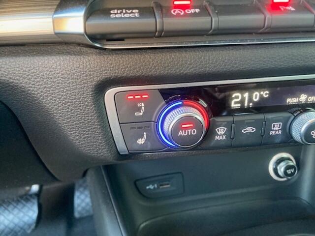 Audi A3 Cabrio 1.5 TFSI CoD 150 Pk Virtual cockpit Stoelver Stoelkoel DAB Navi Carplay Alcantara