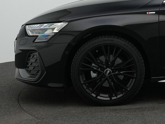 Audi A3 Limousine 30 TFSI 116 pk S-tronic S edition / S-Line | Glazen Panoramadak | Lichtpakket Pro ambient Light | Warmtewerend glas donker getint |