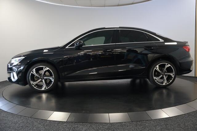 Audi A3 30 TFSI ambient light S-tronic Carplay Lane assist