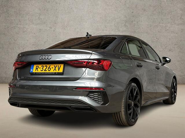 Audi A3 Limousine 30 TFSI S-Line Sport Automaat (2X S-LINE, APPLE CARPLAY, GROOT NAVI, STOELVERWARMING, GETINT GLAS, ADAPTIVE CRUISE, SPORTSTOELEN, LEDER, LANE ASSIST, NIEUWSTAAT)