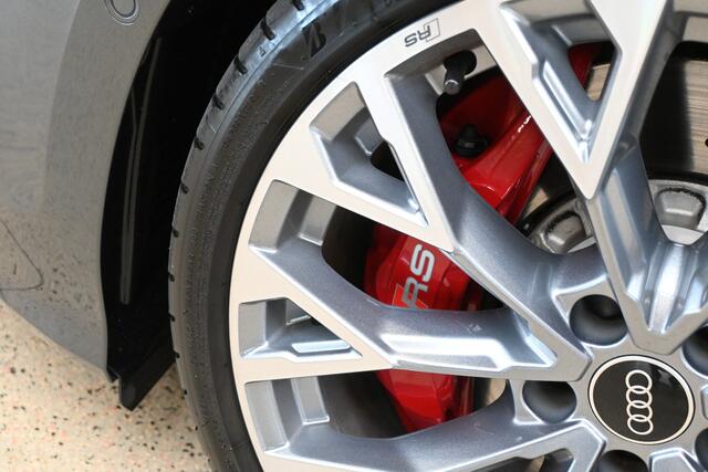 Audi A3 Limousine 2.5 TFSI 400pk RS3 quattro | NL-auto | Matrix | Leder | Panoramadak | 100% (Dealer) onderhouden label