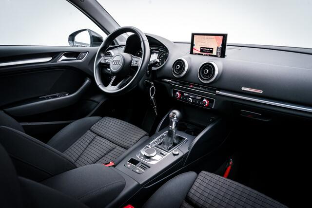 Audi A3 Limousine 30 TFSI 116 PK Sport Lease Edition| Automaat |1e Eign | Clima | Navigatie | Pdc | | JBL Audio | 17 Inch Lmv | Sport stoelen | Sport Onderstel | Led | Cruise | Stoelverwarming |
