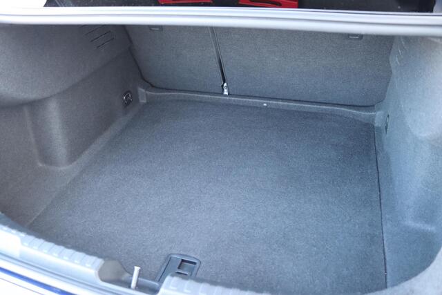 Audi A3 Limousine 30 TFSI Advanced Edition S-Tronic 110pk | Adaptive | Sensoren | Carplay