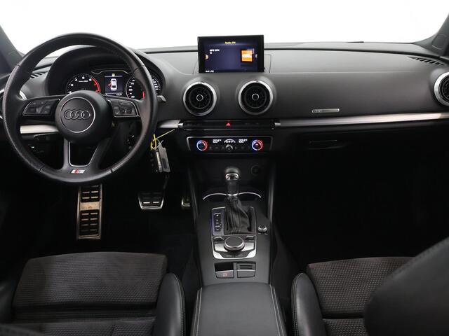 Audi A3 Limousine 30 TFSI Sport S Line Edition | Sportstoelen | Navigatie | Stuurverwarming | Cruise Control | Climate Control | Alcantara/Lederen Interieur | LED |