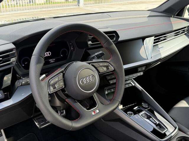 Audi A3 Limousine 35 TFSI 3x S-line | Pano | Leder | Matrix | Facelift