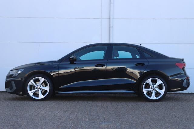 Audi A3 Limousine 35 TFSI S edition | Stoelverwarming | Sensoren | Navi