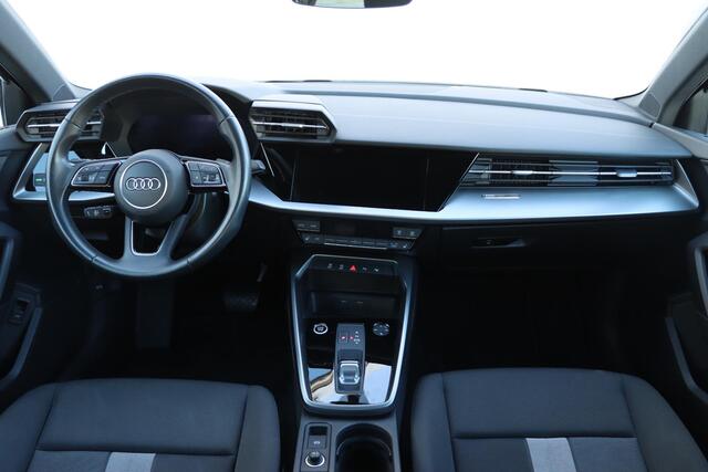 Audi A3 Limousine 35 TFSI S edition | Stoelverwarming | Sensoren | Navi