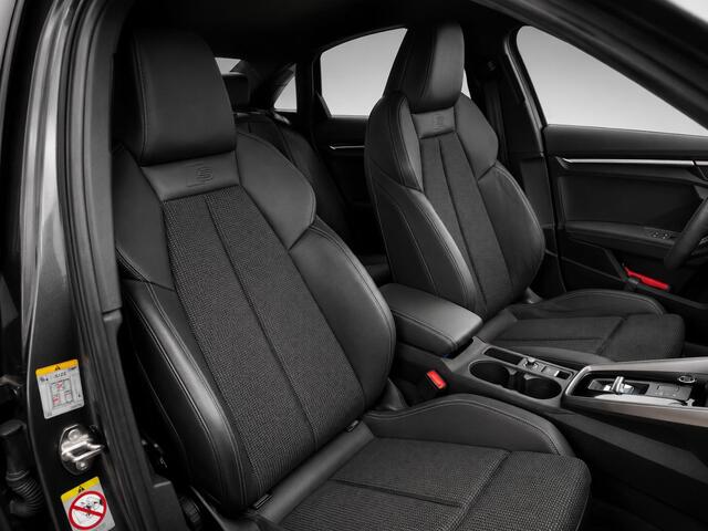 Audi A3 Limousine 35 TFSI S edition *1e eig.* Appconnect/Android 19inch ACC Lane-assist Matrix-LEDkoplamp Hooglans zwarte lijsten