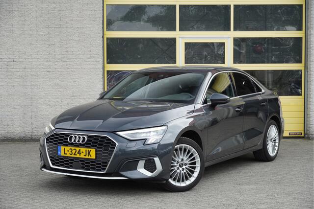 Audi A3 Limousine 30 TFSI Automaat! Business Edition BJ2021 Lmv 17" | Led V+A | Dynamische knipperlichten | Pdc | Trekhaak | App-Connect | Navi | Virtual cockpit | Climate control | Cruise control | Sportstoelen | Verwarmde voorstoelen | Zwarte hemel | Extra geti