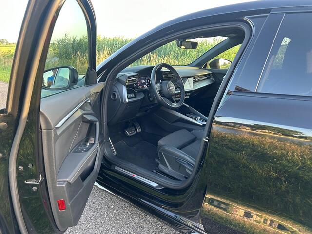 Audi A3 Limousine 30 TFSI S-Line edition | Apple Carplay | Lane Assist | Parkeersensoren