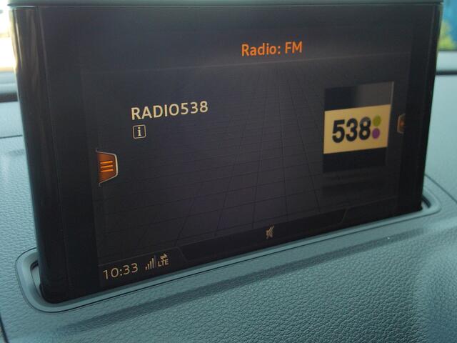 Audi A3 Limousine 35 TFSI CoD Advance, Automaat / Carplay + Android Auto / Virtual Cockpit / Climate Control / 17'' LMV