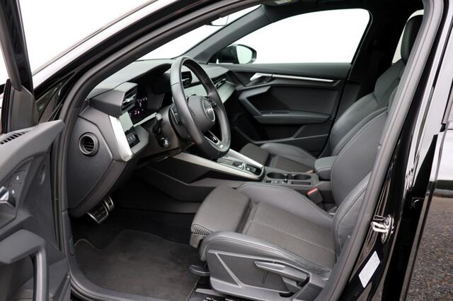 Audi A3 Limousine 30 TFSI S Edition - 110 pk **Pano / Standkachel / Keyless