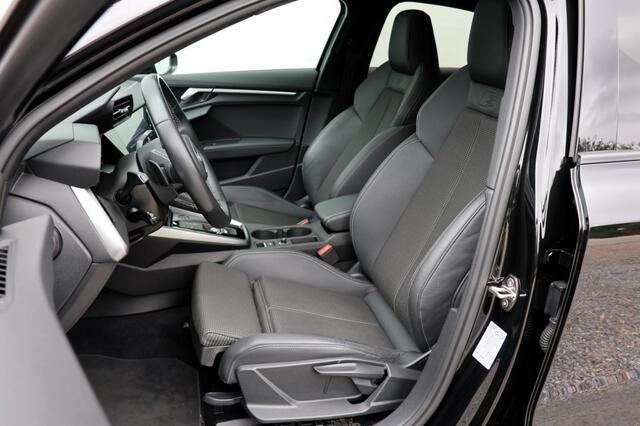Audi A3 Limousine 30 TFSI S Edition - 110 pk **Pano / Standkachel / Keyless