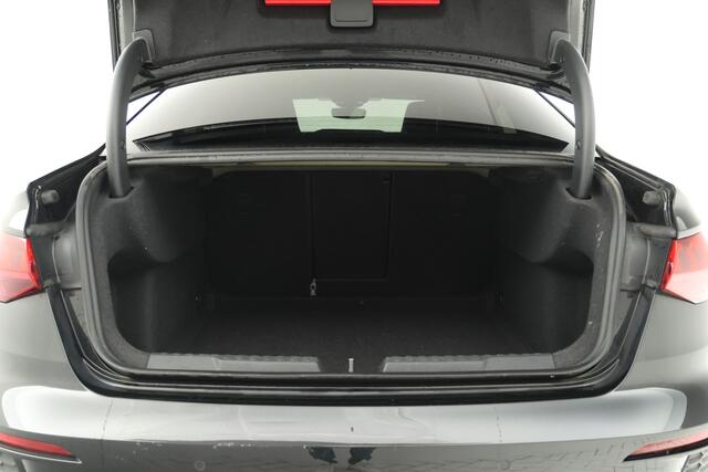 Audi A3 Limousine 30 TFSI S edition S-Line, Stoelverwarming, Volleder, Digital Dash, BOM VOL!!