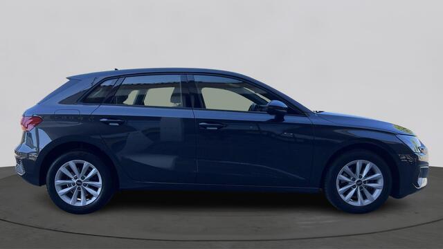 Audi A3 SPORTBACK 30 TFSI 110Pk Pro Line / Parkeerhulp achter / Smartphone Interface