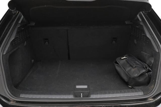 Audi A3 SPORTBACK 30 TDI Pro Line Navigatie, Cruise Control, LM Velgen, PDC