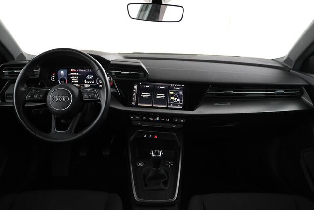 Audi A3 SPORTBACK 30 TDI Pro Line Navigatie, Cruise Control, LM Velgen, PDC