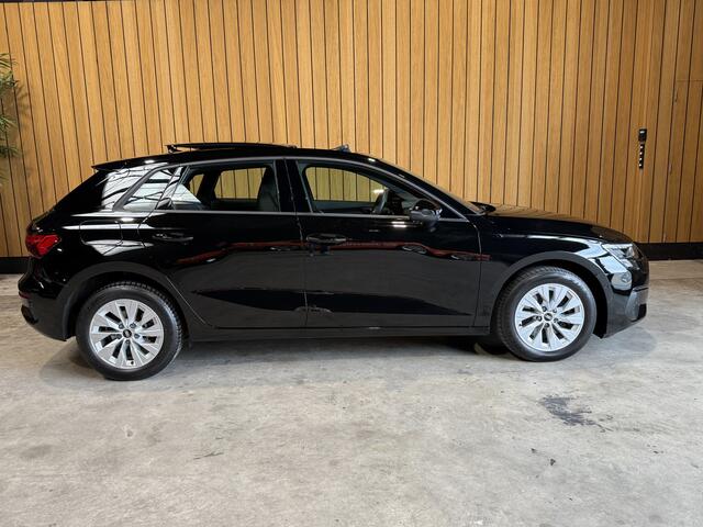 Audi A3 SPORTBACK 40 TFSI e Business edition S-Line. 204 PK. Panoramadak. 35000 km BTW