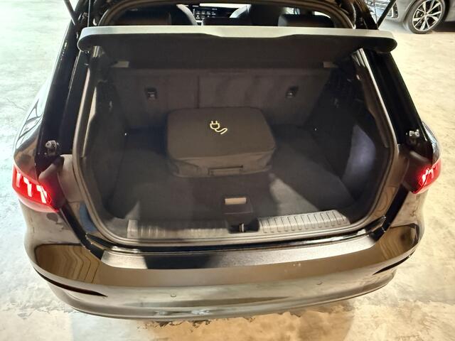 Audi A3 SPORTBACK 40 TFSI e Business edition S-Line. 204 PK. Panoramadak. 35000 km BTW