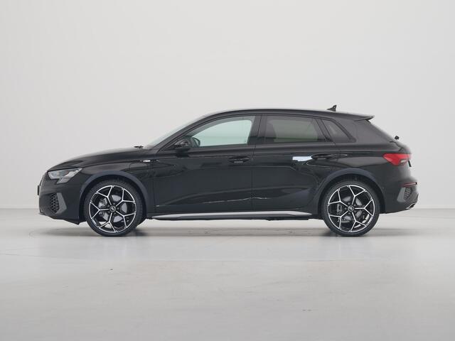 Audi A3 SPORTBACK 40 TFSI e S-line Navigatie PDC DAB Virtual Cockpit 19 inch velgen